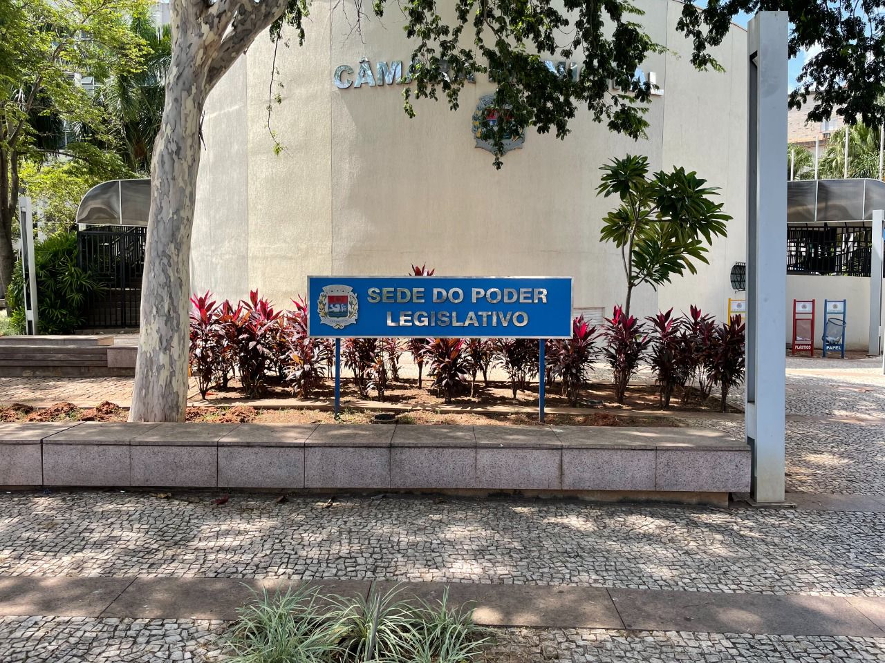 CÂMARA MUNICIPAL DE CATANDUVA REALIZA EM REGIME DE URGÊNCIA A 60ª E 61ª SESSÃO EXTRAORDINÁRIA DA 18ª LEGISLATURA A REALIZAR-SE NA PRÓXIMA QUINTA-FEIRA DIA 22 DE DEZEMBRO ÀS 18H00.