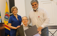 Câmara de Catanduva entrega Moção de Congratulação ao Rotary Club 02