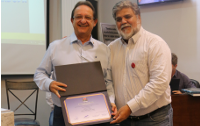Câmara de Catanduva entrega Moção de Congratulação ao Rotary Club 06
