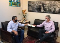 Wilson Paraná entrega Moção de Congratulações ao Presidente da Associação Comercial e Empresarial de Catanduva  2