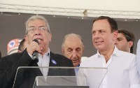 Dr. Luis Pereira entrega “Título de Cidadão Catanduvense” ao Governador João Doria Junior  2