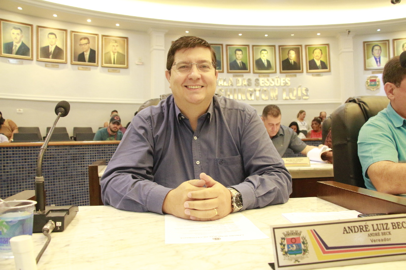 André Beck quer alimentação para crianças carentes, durante as férias escolares municipais