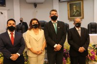 Após cerimônia de posse, vereadores eleitos definem a composição da Mesa Diretora da Câmara Municipal para o biênio de 2021-2022 