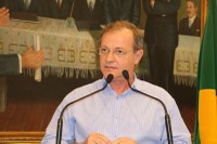 Baraldi solicita limpeza e manutenção da Praça da República