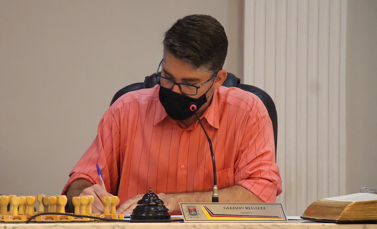 Begalli apresenta projeto de lei que isenta estabelecimentos comerciais de impostos durante período de calamidade pública.