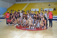 CÃES EM QUADRA FOI ATRAÇÃO NO JOGO DO BAX CATANDUVA CONTRA O SESI ARARAQUARA