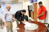 Câmara de Catanduva dá posse a novo advogado aprovado em concurso público