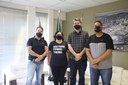 Câmara de Catanduva recebe a visita da professora e técnica de natação Andréa Malfará