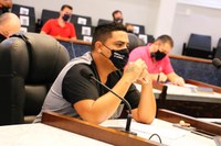 Carlos Alexandre “Gordo” busca solução para lixo acumulado em Rua do Parque Iracema