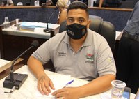 CARLOS ALEXANDRE GORDO DO RESTAURANTE REQUER AÇÕES CONTRA ESCORPIÕES