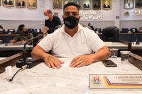 Carlos Alexandre Gordo indica revitalização de área de lazer no bairro Anuar Pacha