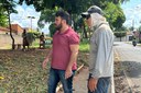 Cesar Patrick acompanha trabalhos de limpeza e roçagem no Gabriel Hernandes 