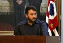 Cesar Patrick cobra explicações sobre entrega dos uniformes escolares