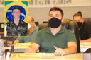 CESAR PATRICK CONCEDE TÍTULO “DIPLOMA DE ATIRADOR DESTAQUE DO TIRO DE GUERRA”, A MURILO LIOCI