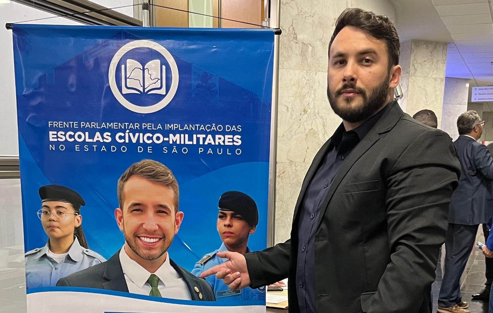 Cesar Patrick participa de lançamento de Frente Parlamentar para Implantação das Escolas Cívico-Militares