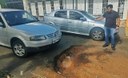 CESAR PATRICK SOLICITA SINALIZAÇÃO E TAPA BURACO NA RUA GRAMADO