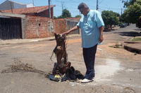  Cido Verdureiro pede à Prefeitura que tape buraco na rua Pindamonhangaba