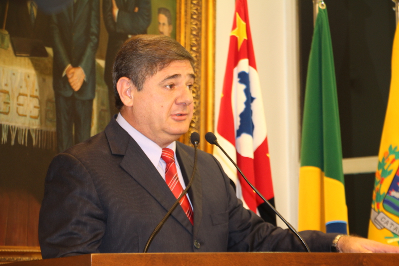 Daniel Palmeira solicita obras na avenida Benedito Zancaner 