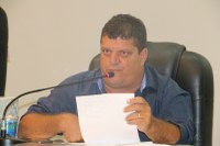 Ditinho Muleta alerta moradores sobre cobrança indevida da taxa de muro/calçada