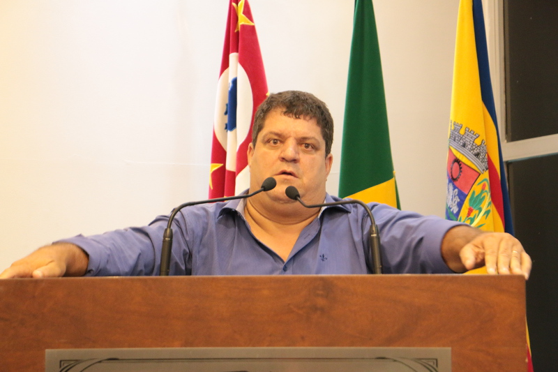 Ditinho Muleta oficializa Prefeita sobre possível pagamento do Cartão Alimentação referente ao dissídio de 2015