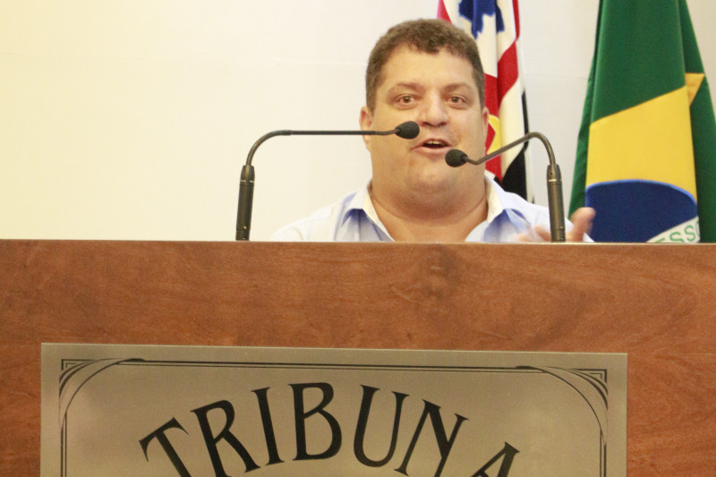 Ditinho muleta sugere criação de aplicativo para facilitar a identificação do itinerário do transporte público municipal