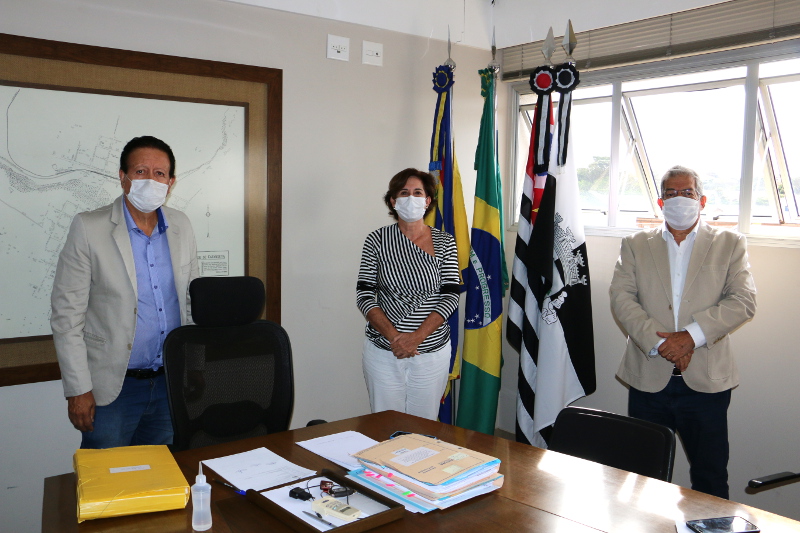 Dr. Luis Pereira comemora verba de R$ 450 mil que o Deputado Sinval Malheiros destinará para Catanduva