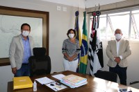 Dr. Luis Pereira comemora verba de R$ 450 mil que o Deputado Sinval Malheiros destinará para Catanduva