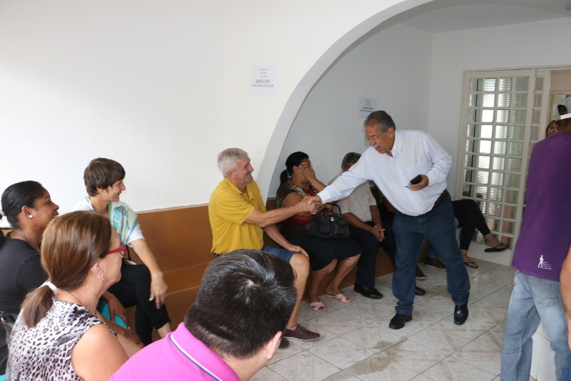 Dr. Luis Pereira continua com os atendimentos comunitários em seu escritório
