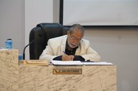 DR. LUÍS PEREIRA INDICA REVITALIZAÇLÃO DE PRAÇA NO BAIRRO PARQUE IRACEMA
