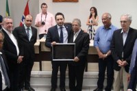 Dr. Luis Pereira participa da Entrega do Título de Cidadão Pirangiense a Marco Vinholi 