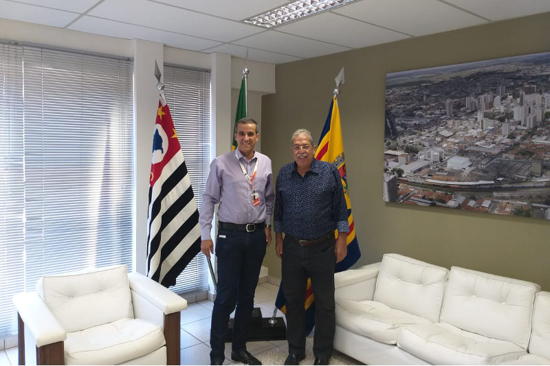 Dr. Luis Pereira recebe diretor da Anhanguera Catanduva 