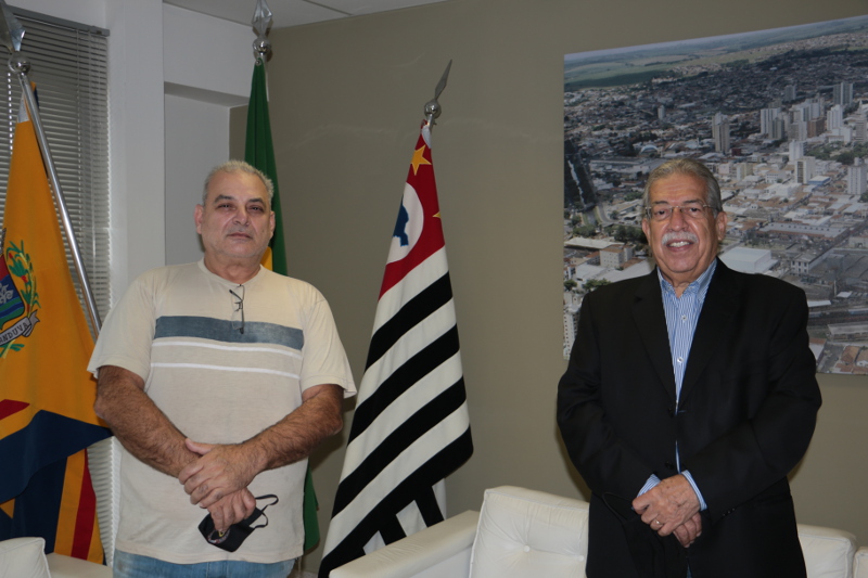 Dr. Luis Pereira recebe visita de Edson Giacomo 