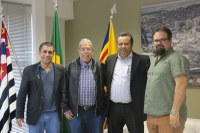 Dr. Luis Pereira recebe visita de representantes do IFSP