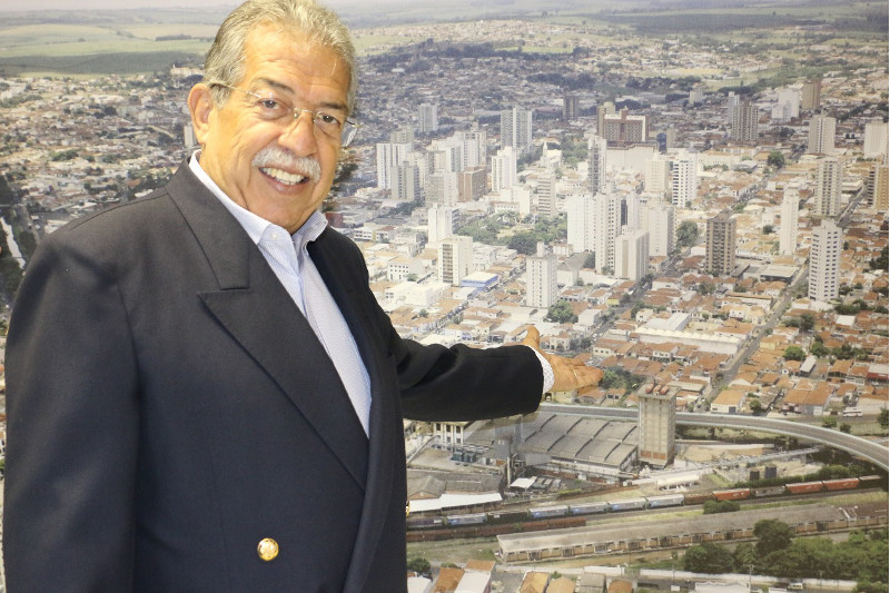 Dr. Luis Pereira solicita providências em face dos valores atribuídos ao esgoto de Catanduva