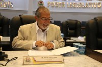 Prefeito atende solicitação do Dr. Luis Pereira para reabertura de trecho da rua Alagoas na Praça da República 