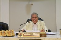 Em Moção, Dr. Luis Pereira parabeniza o atleta Thiago de Lucas Fernandes