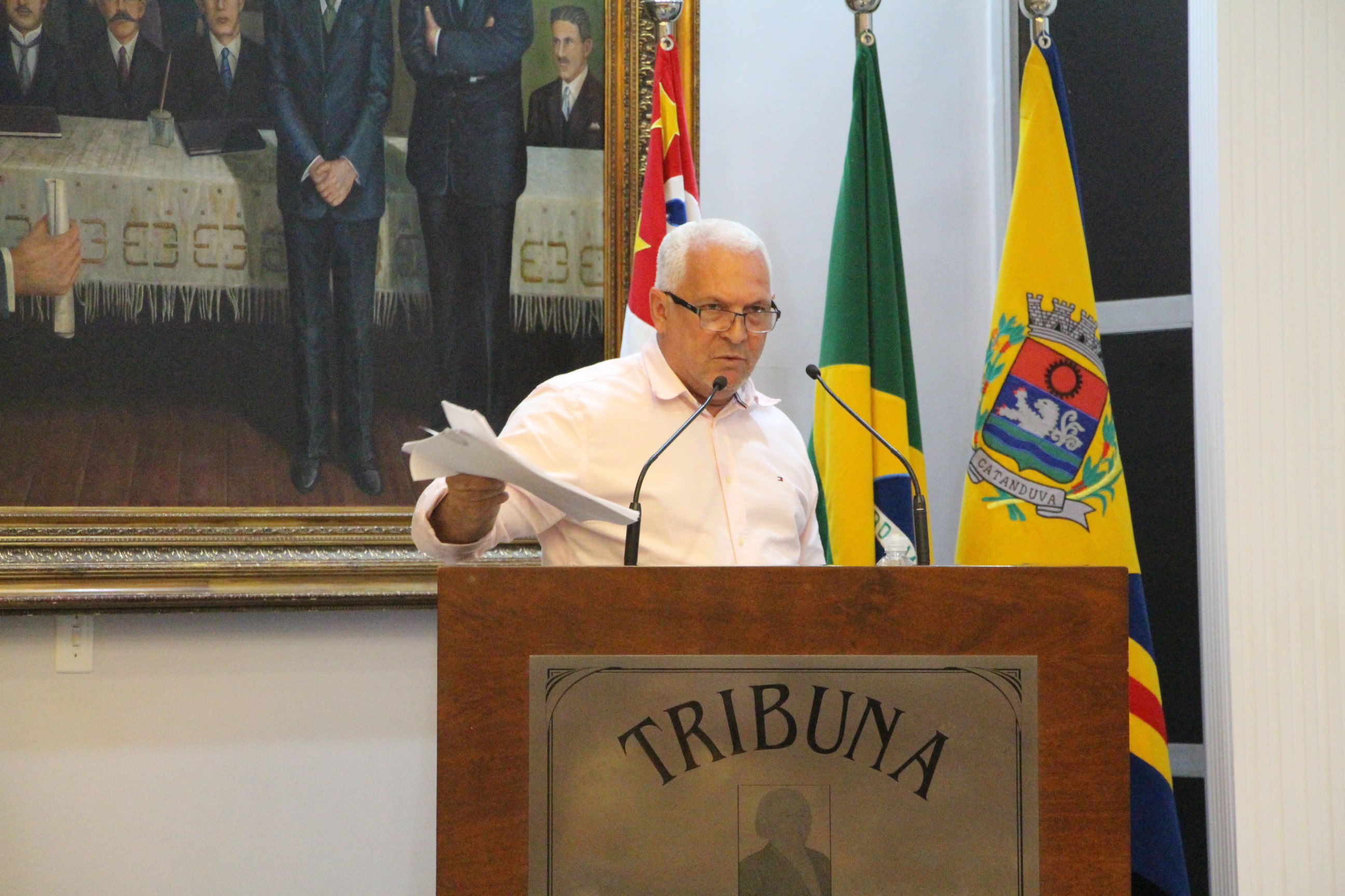 EM PL, MARQUINHOS FERREIRA BUSCA IMPLANTAÇÃO DE ADESIVO QUE INDIQUE “PONTO CEGO” DOS VEÍCULOS DO TRANSPORTE PÚBLICO