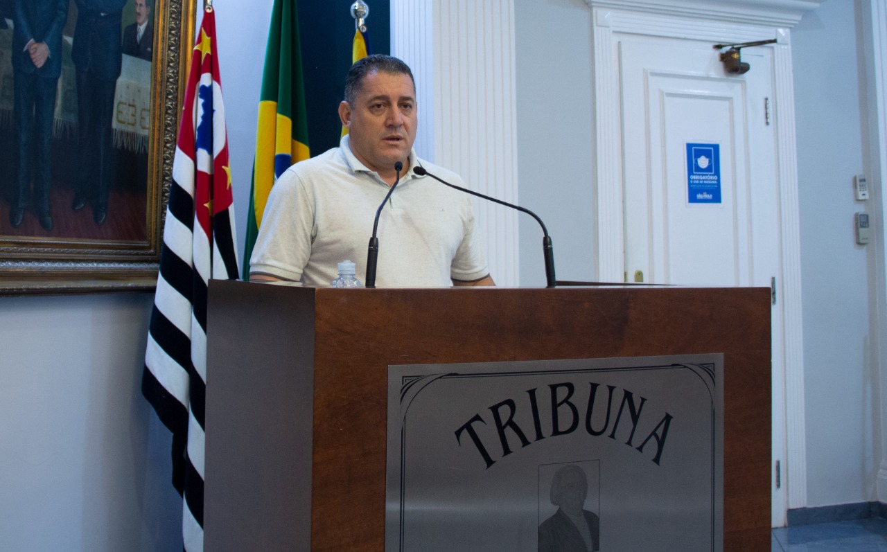 EM PL VEREADOR MAURICIO GOUVEA QUER AVISO SOBRE CRIMES DE EXPLORAÇÃO SEXUAL CONTRA CRIANÇAS E ADOLESCENTES EM ESTABELECIMENTOS NOTURNOS
