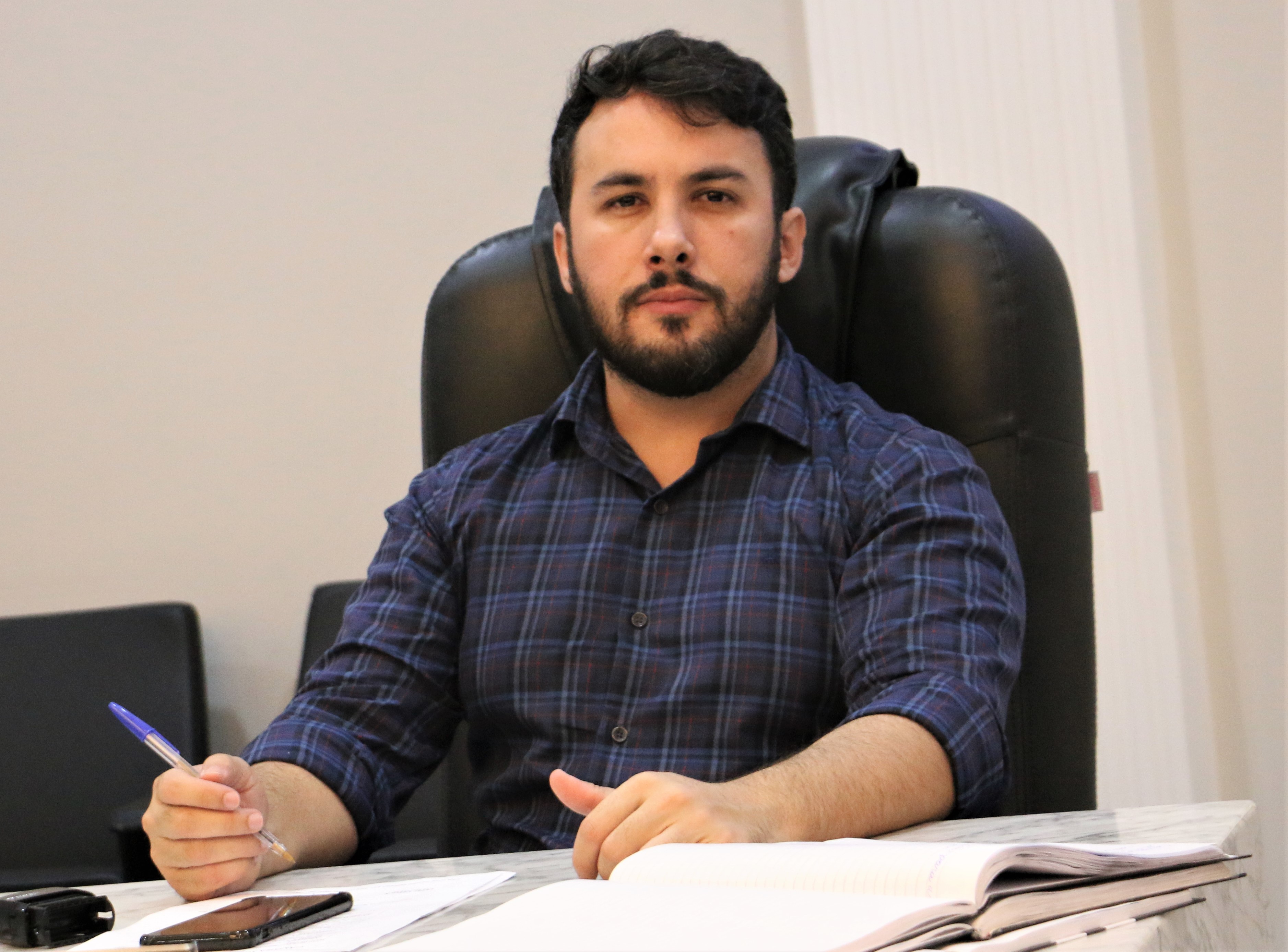 Em requerimento, Cesar Patrick cobra aplicação do Piso Nacional da Enfermagem 