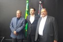 Em reunião com os secretários do Governo Estadual, Dr. Luis Pereira recebe notícias sobre o tratamento de jovem catanduvense