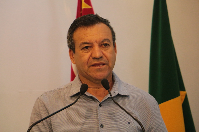 Executivo Municipal atende solicitação de Wilson Paraná e concede iluminação pública na vicinal Daniel Dalto