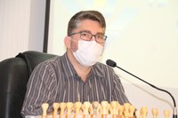 Gleison Begalli busca solução para buraco que vem trazendo prejuízo a moradores
