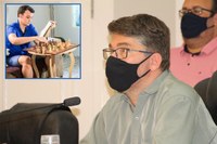 GLEISON BEGALLI FAZ HOMENAGEM A LUIS PAULO SUPI PELO TÍTULO DE CAMPEÃO BRASILEIRO DE XADREZ