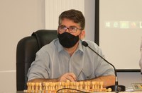 Gleison Begalli indica melhorias em rua com grande acúmulo de água