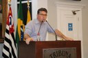 GLEISON BEGALLI INDICA REDUTOR DE VELOCIDADE EM FRENTE A ESTAÇÃO CULTURA