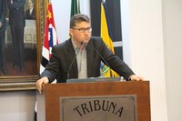 GLEISON BEGALLI REQUER FECHAMENTO DE BUEIROS NO BAIRRO JOSÉ CURY