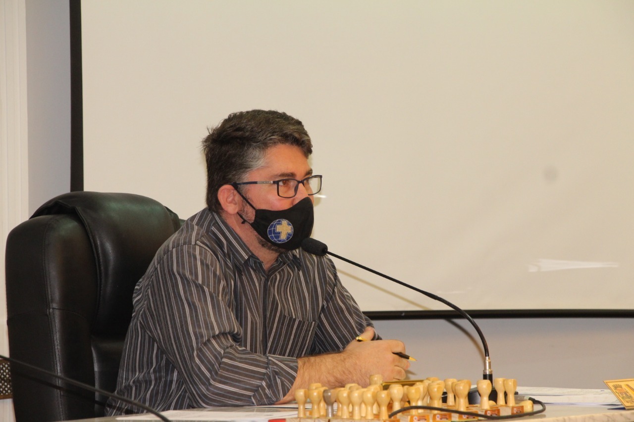 GLEISON BEGALLI SOLICITA CAÇAMBA PARA RECOLHIMENTO DE LIXO NA PRAÇA DO AEROPORTO