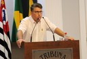 GLEISON BEGALLI SOLICITA LIMPEZA DE ÁREA ATRÁS DE ESCOLA MUNICIPAL