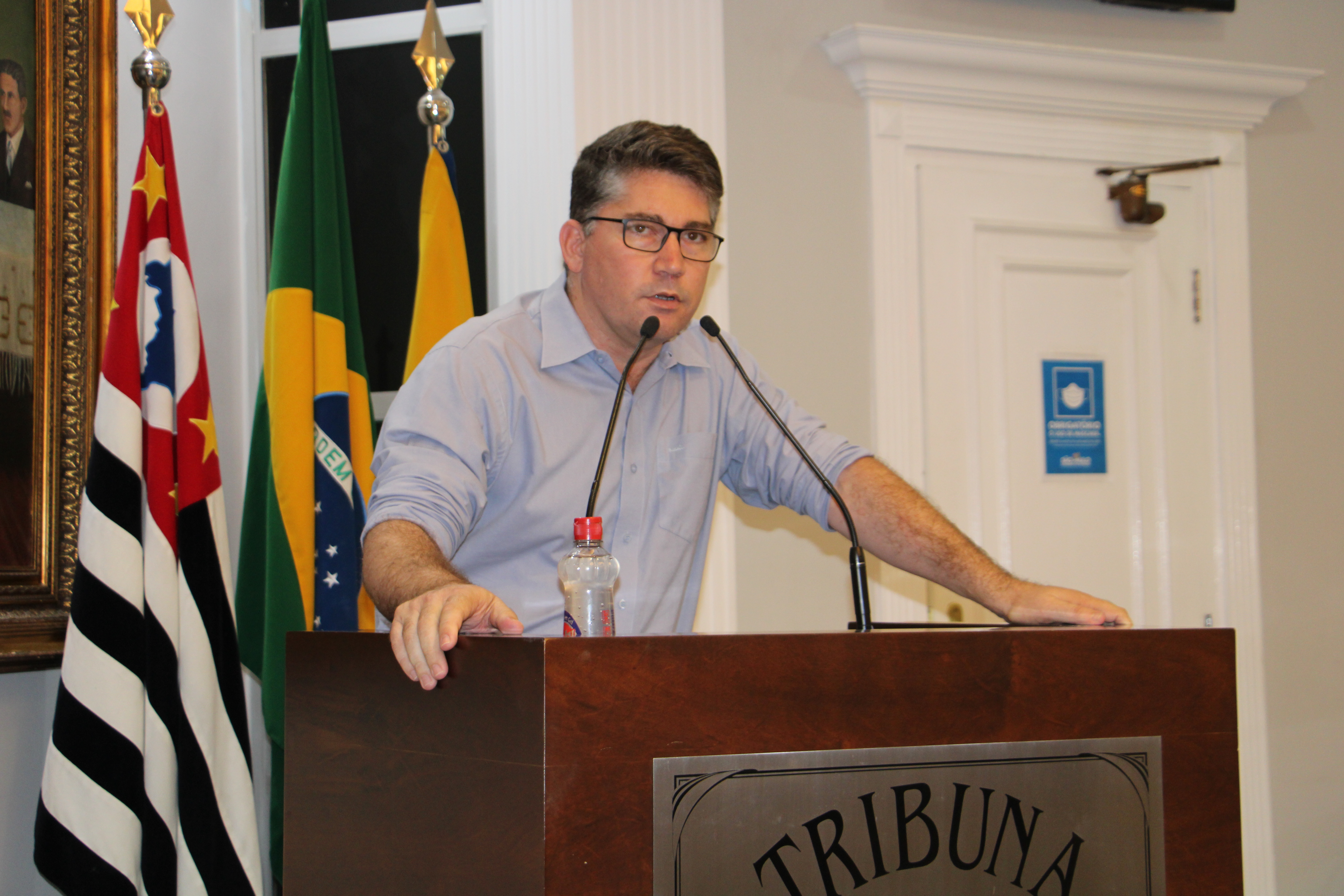 GLEISON BEGALLI SOLICITA URGÊNCIA EM RECUPERAÇÃO DAS RUAS DO NOSSO TETO