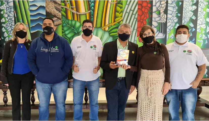 Gordo do Restaurante acompanha lançamento de projetos culturais em São Paulo